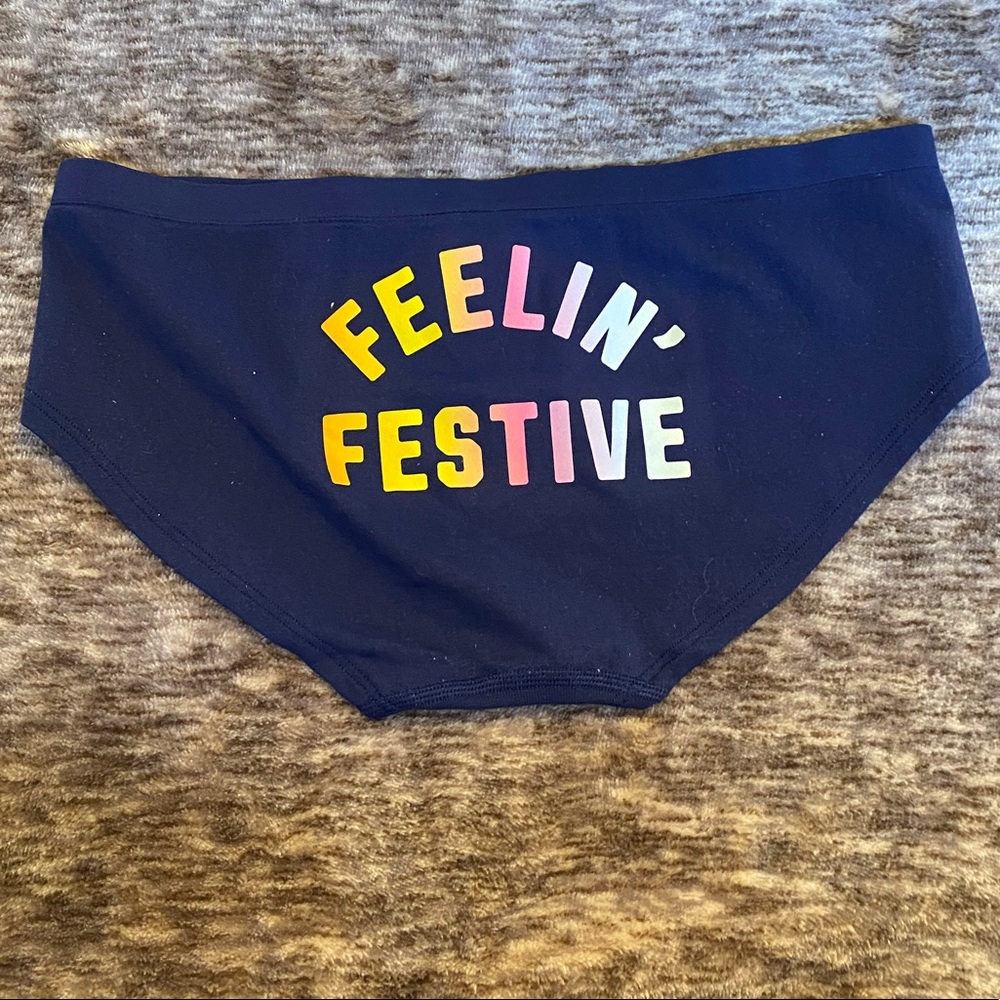 VS Pink Feelin Festive Holiday Panty